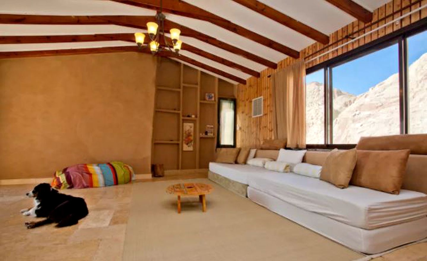 Spacious Suite Rental for Six in the Edom Mountains near Eilat, Israel