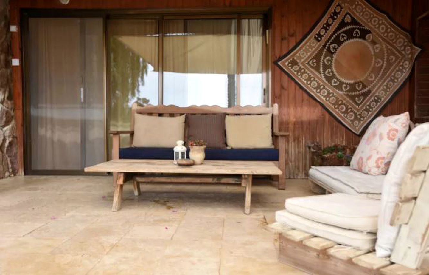 Spacious Suite Rental for Six in the Edom Mountains near Eilat, Israel