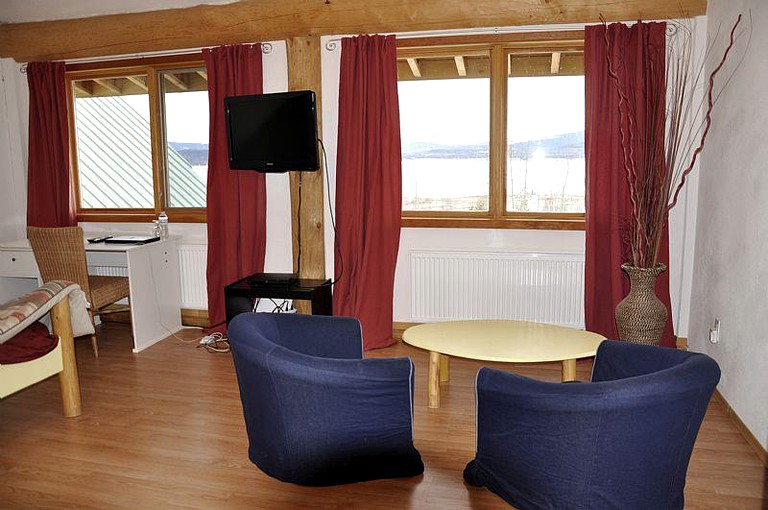 Nature Lodges (Hudson Hope, British Columbia, Canada)