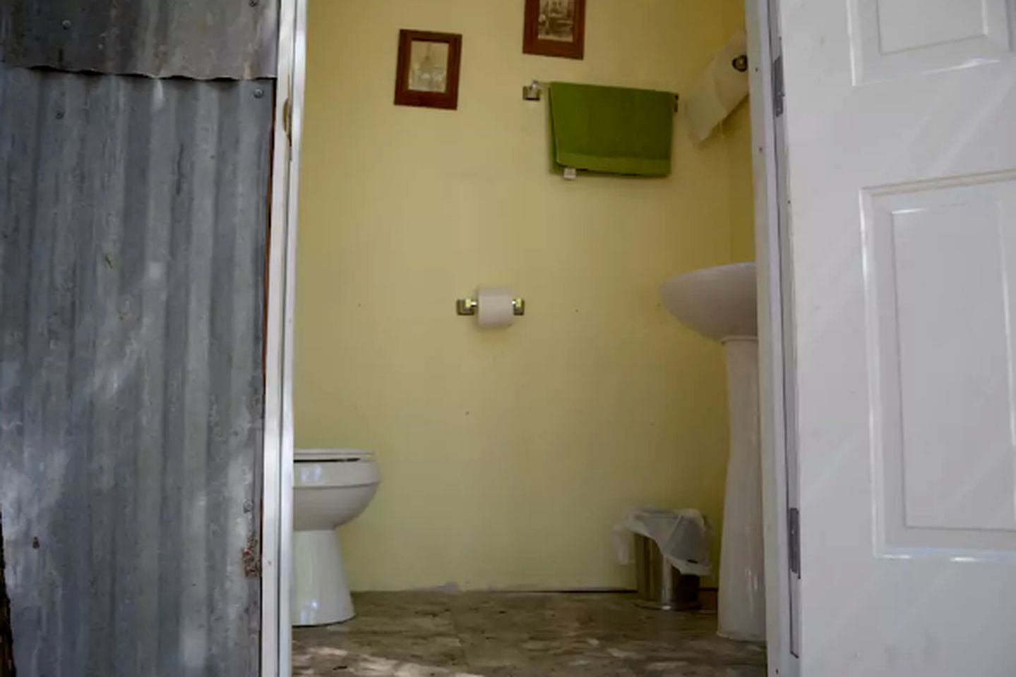 Family-Friendly Cabin Rental on Working Farm near Yosemite National Park, California