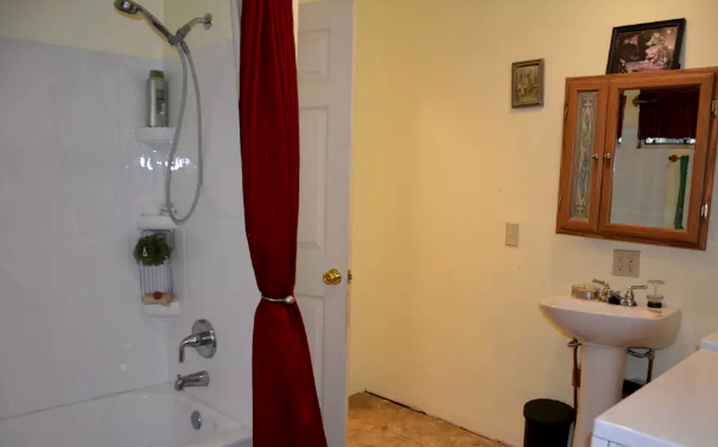 Family-Friendly Cabin Rental on Working Farm near Yosemite National Park, California