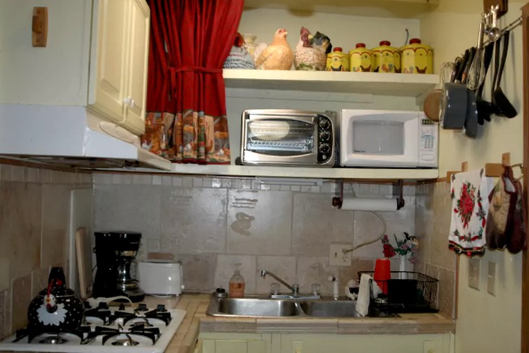 Cabins (Mountain Ranch, California, United States)