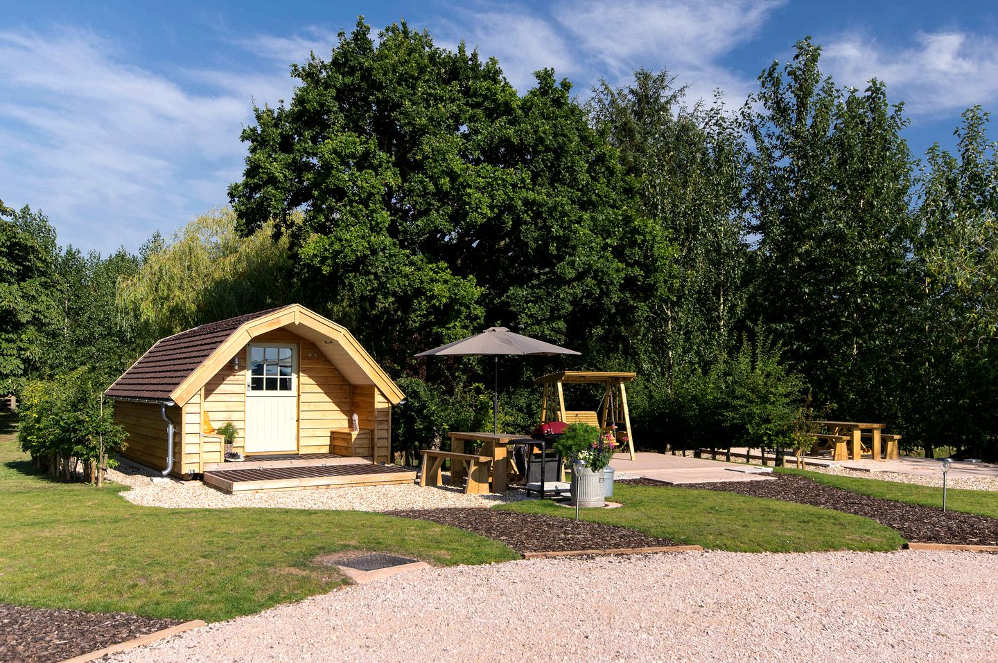 Modern Cozy Pod Retreat for Quiet Getaways with Countryside Walks Nearby in England, United Kingdom