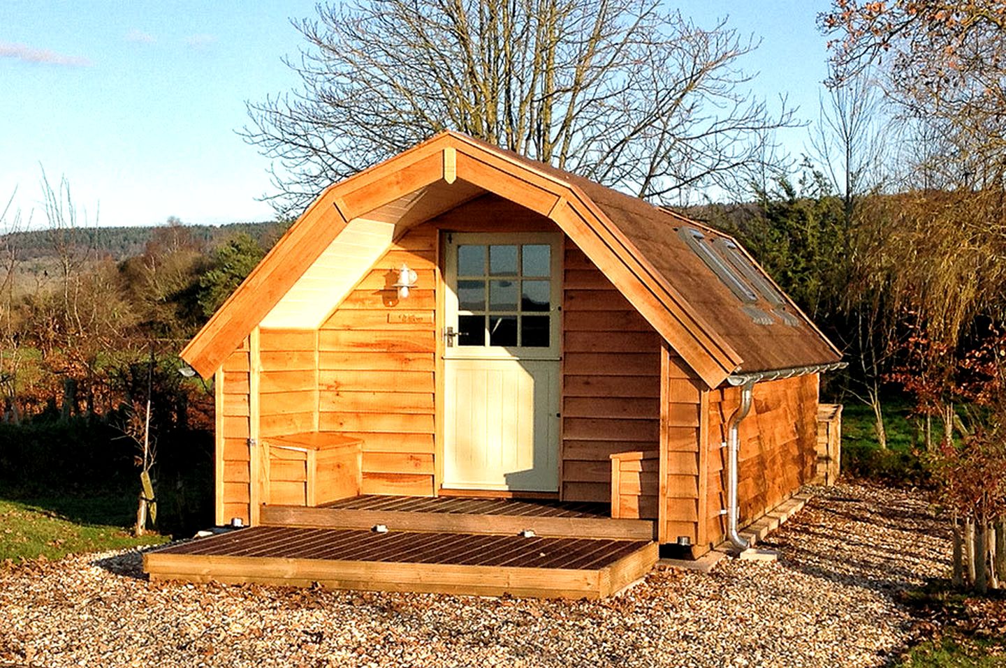 Modern Cozy Pod Retreat for Quiet Getaways with Countryside Walks Nearby in England, United Kingdom