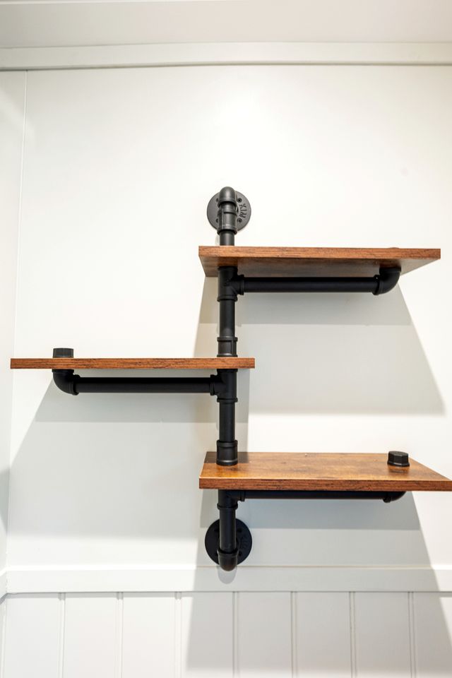 Peaceful Shepherd’s Hut Retreat with Woodland Views in England, United Kingdom