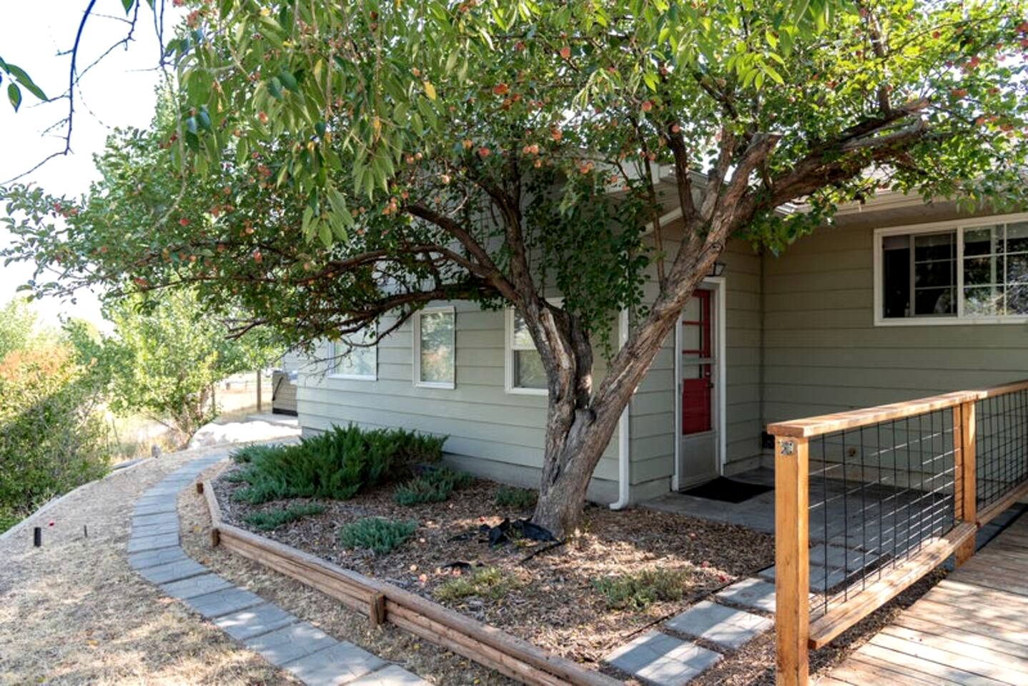 Spacious Dual-Home Mountain Escape with Hot Tub and Creek Views Near Trails in Lander, Wyoming