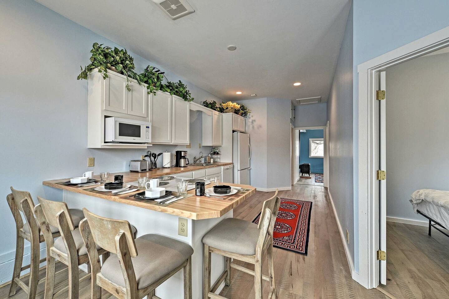 Spacious Dual-Home Mountain Escape with Hot Tub and Creek Views Near Trails in Lander, Wyoming