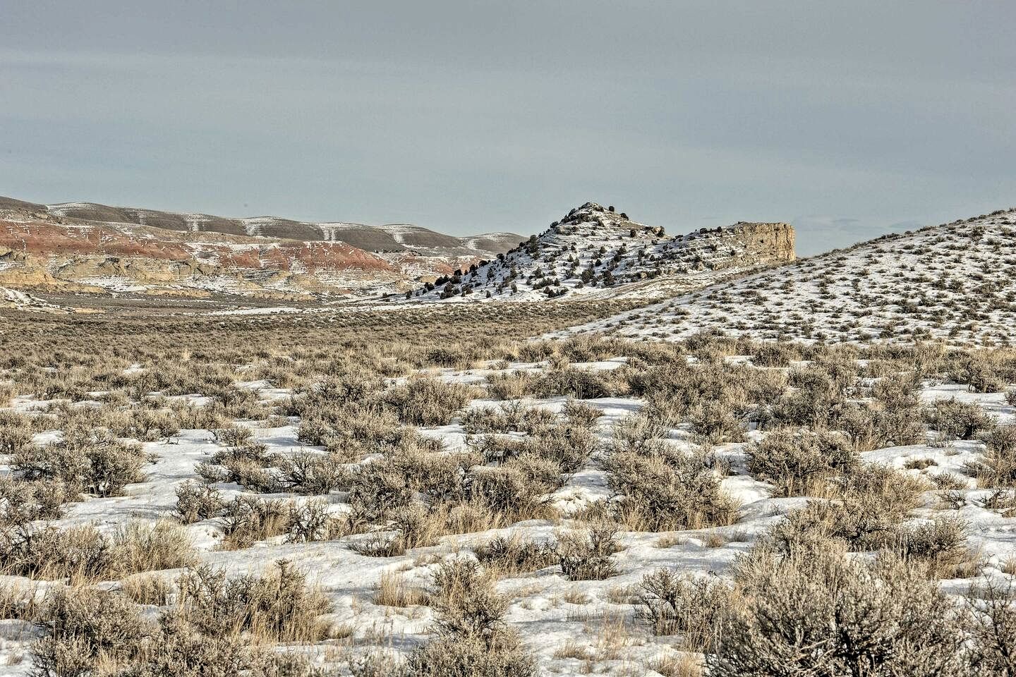 Tranquil Mountain Guesthouse with Hot Tub and Creek Views Near Trails in Lander, Wyoming