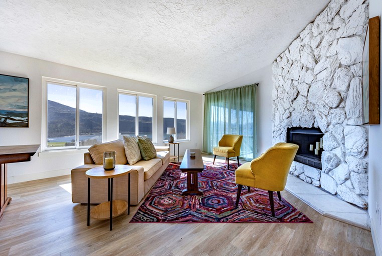 Vacation Rentals (United States of America, Lyle, Washington)