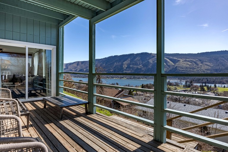 Vacation Rentals (United States of America, Lyle, Washington)