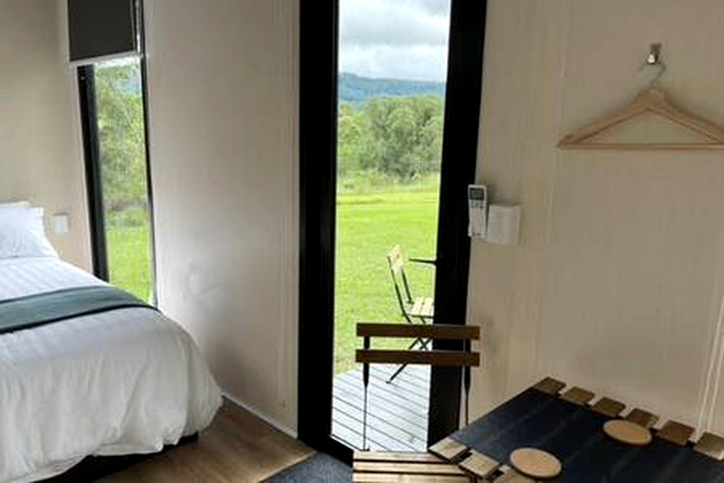 Wonderful Tiny House with Amazing Views and Lovely Exterior in Wights Mountain, Queensland