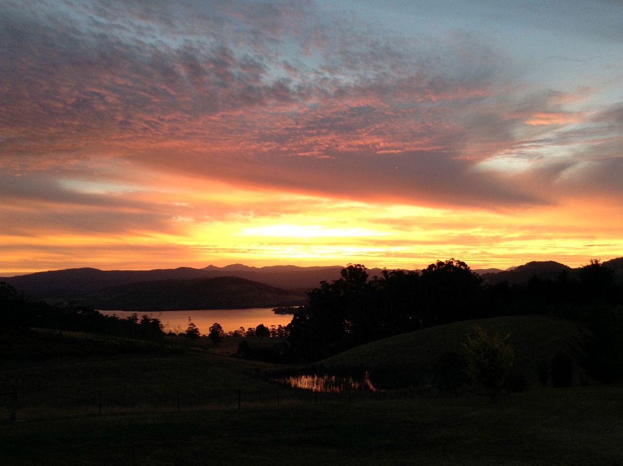 Tranquil Cottage Rental on 28 Scenic Acres in the Huon Valley of Southern Tasmania