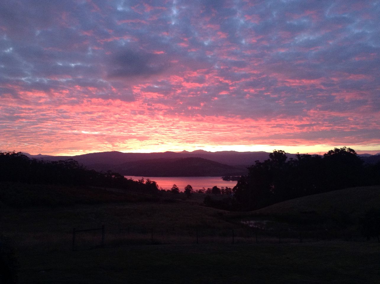 Tranquil Cottage Rental on 28 Scenic Acres in the Huon Valley of Southern Tasmania