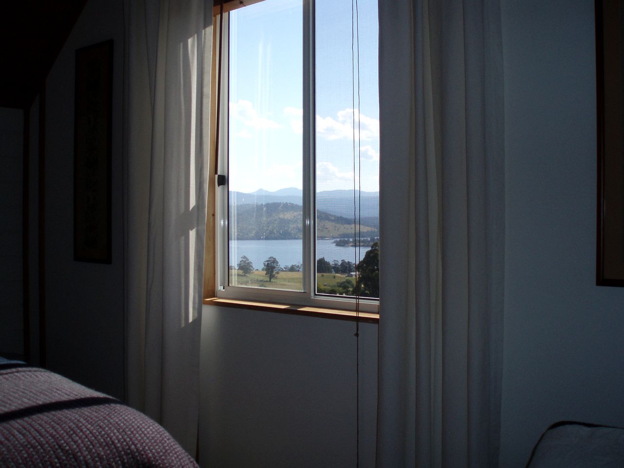 Tranquil Cottage Rental on 28 Scenic Acres in the Huon Valley of Southern Tasmania