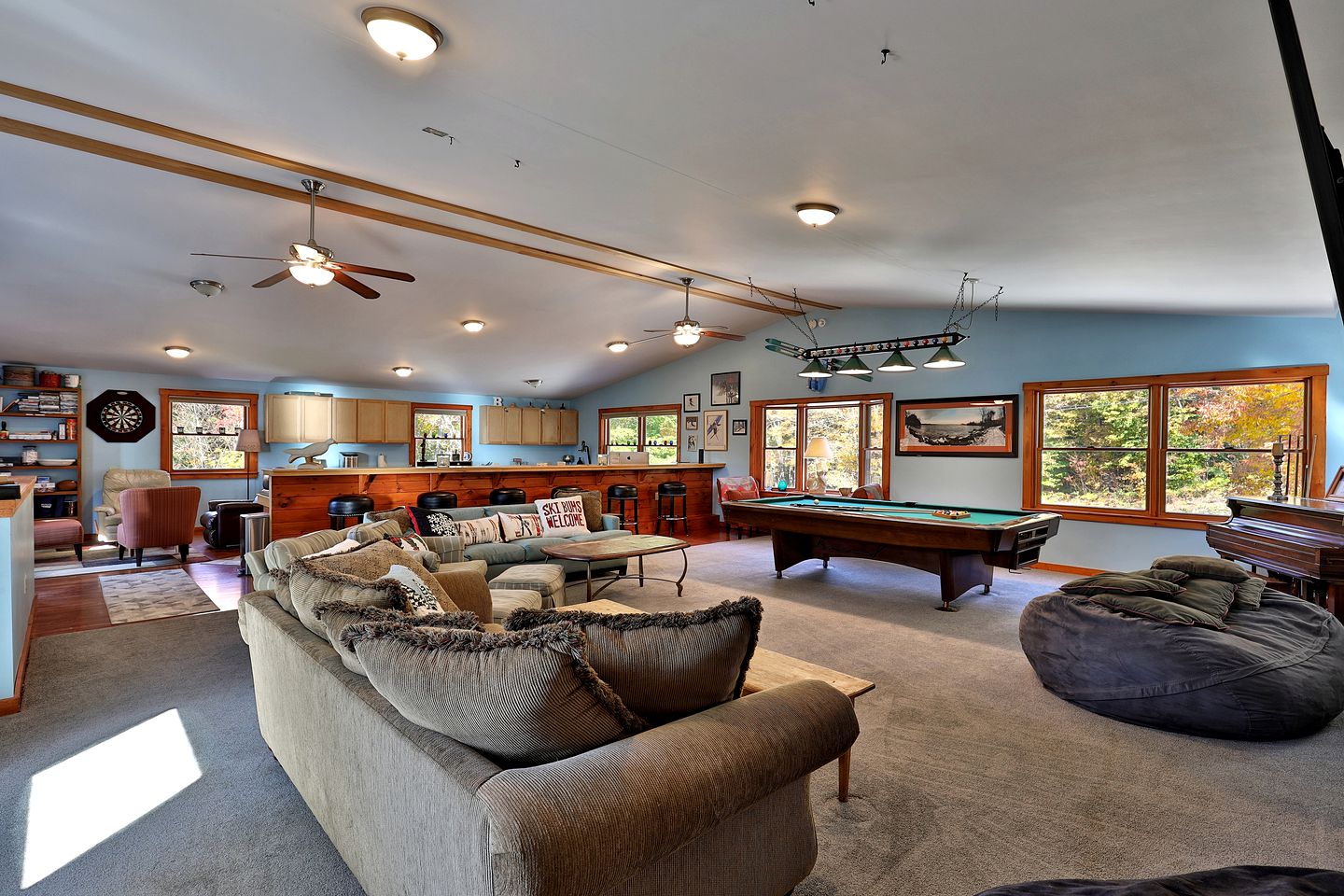 Enchanting Mountain Cabin Escape with Hot-Tub with Sensational Views of the Rolling Landscapes of Killington, Vermont