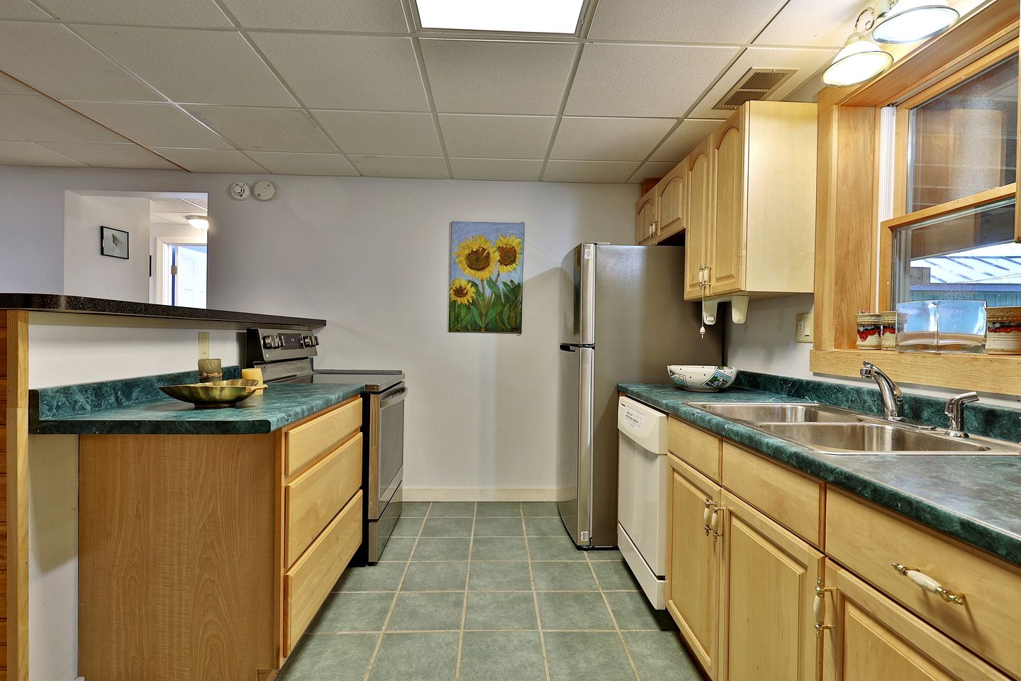 Enchanting Mountain Cabin Escape with Hot-Tub with Sensational Views of the Rolling Landscapes of Killington, Vermont