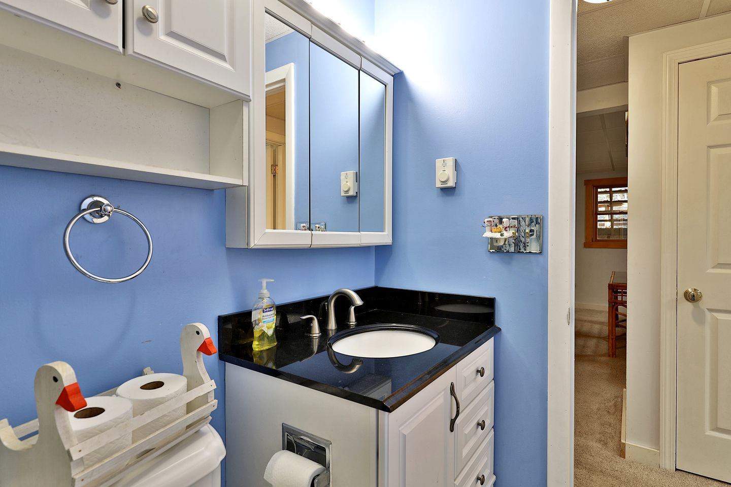 Enchanting Mountain Cabin Escape with Hot-Tub with Sensational Views of the Rolling Landscapes of Killington, Vermont