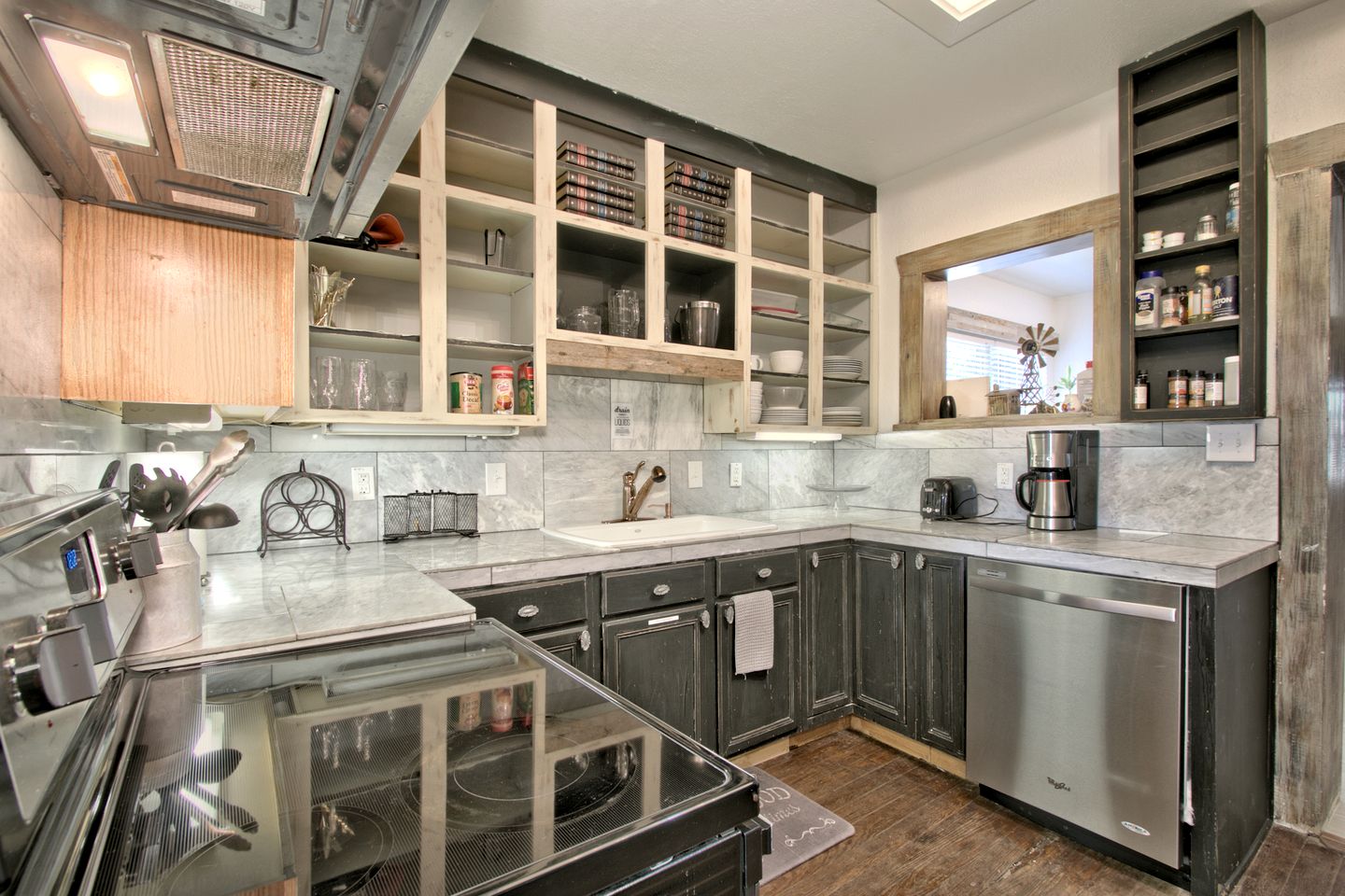 Luxurious German-Style Ranch Vacation Rental with Pool Access and Stunning Views in Bergheim, Texas