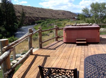 Rustic Riverside Cabin with Hot Tub in Dubois, Wyoming photo 3