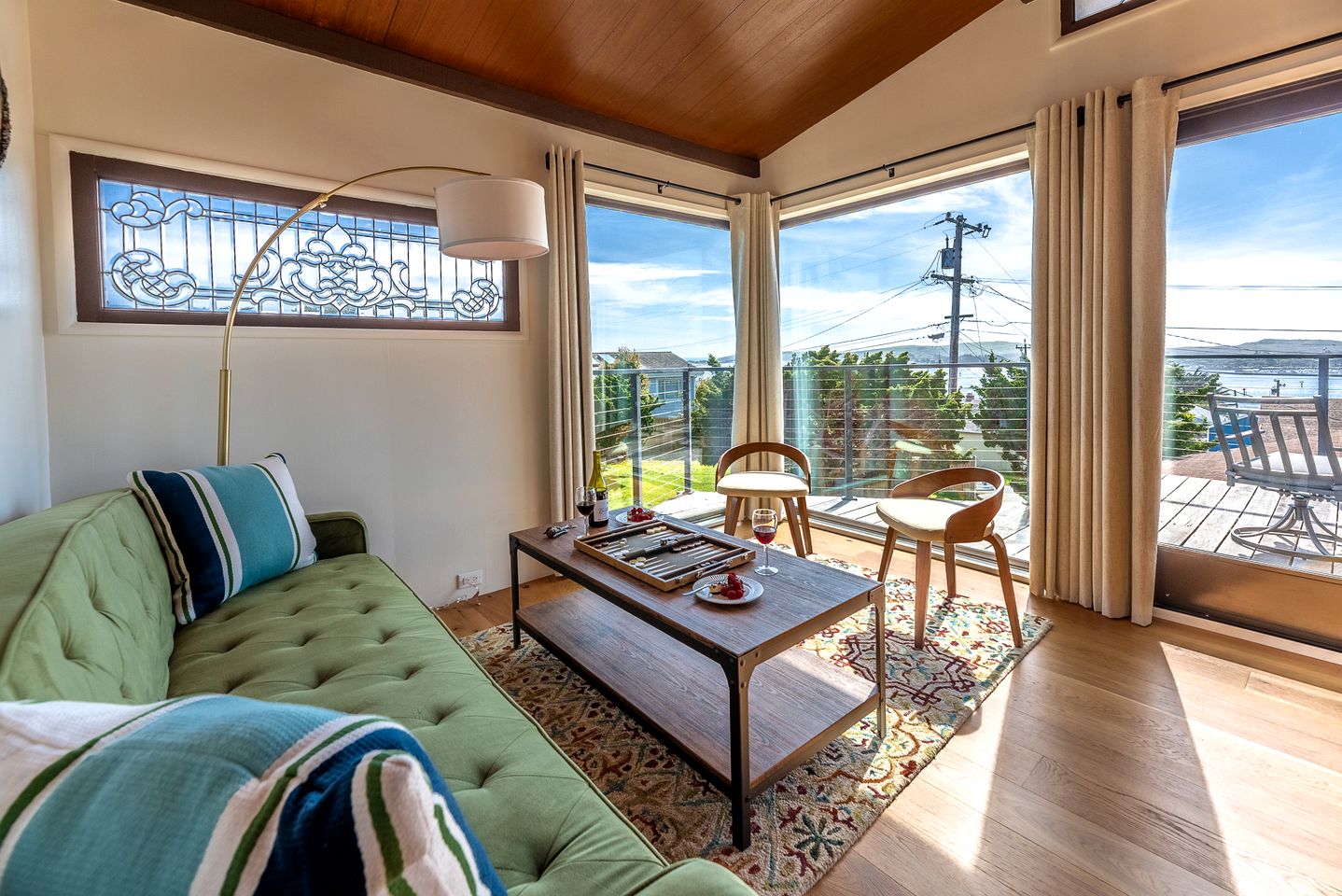 Gorgeous Coastal Cottage with Private Hot Tub in Bodega Bay, Perfect for a Weekend Escape by the Sea