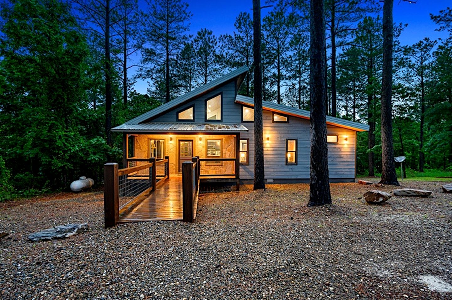Romantic Luxury Cabin with Elevated Gazebo near Broken Bow, Oklahoma