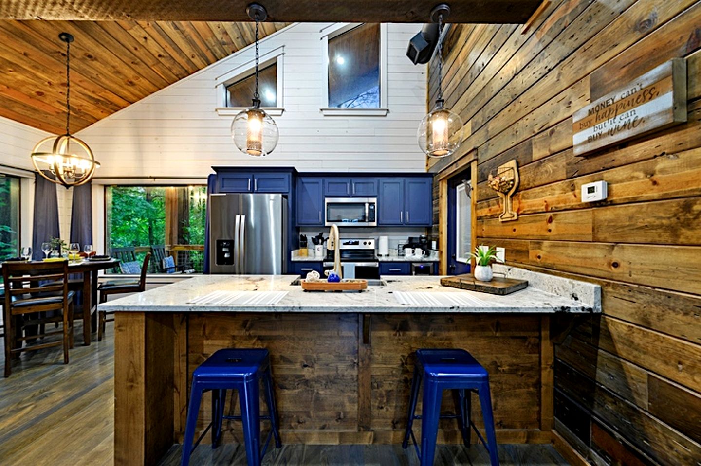 Romantic Luxury Cabin with Elevated Gazebo near Broken Bow, Oklahoma