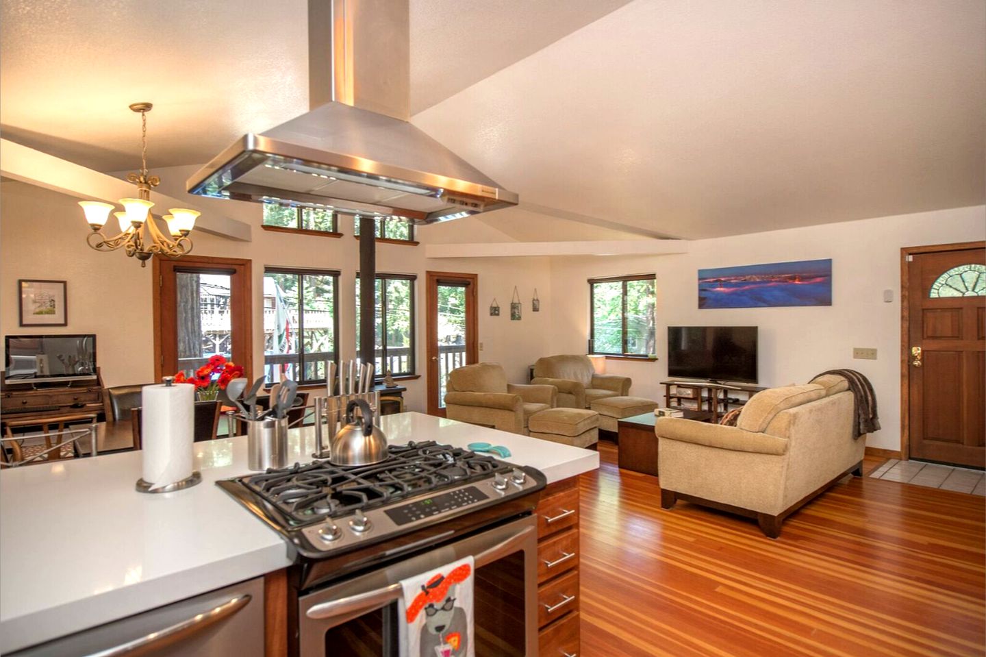 Secluded Cabin Rental with a Ping Pong Table near Johnson's Beach in California