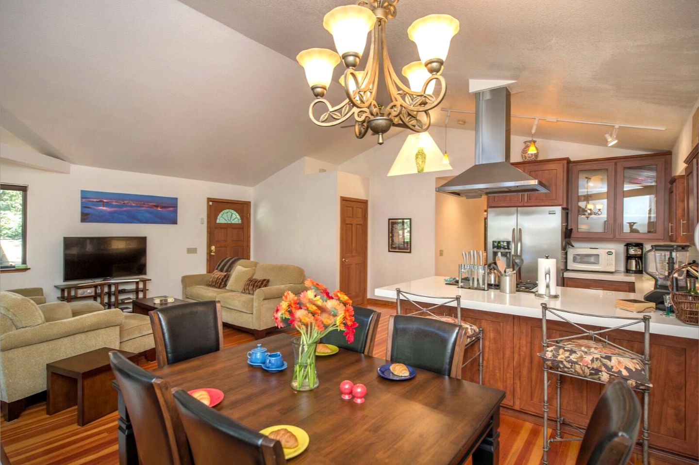 Secluded Cabin Rental with a Ping Pong Table near Johnson's Beach in California