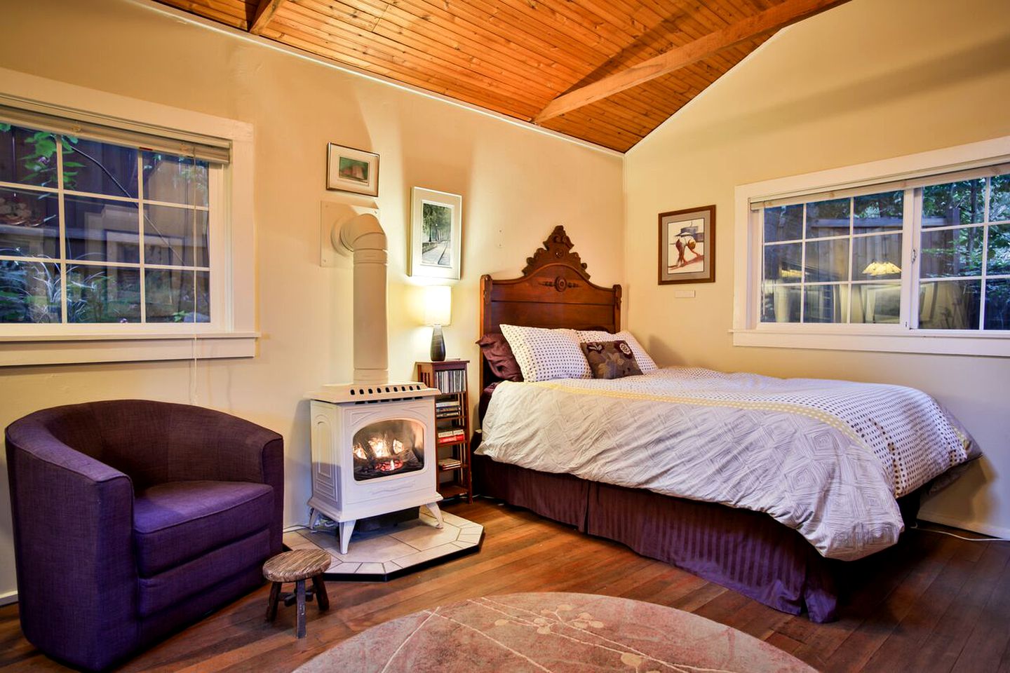Secluded Cottage Rental with a Private Hot Tub in the Redwoods of Guerneville, California