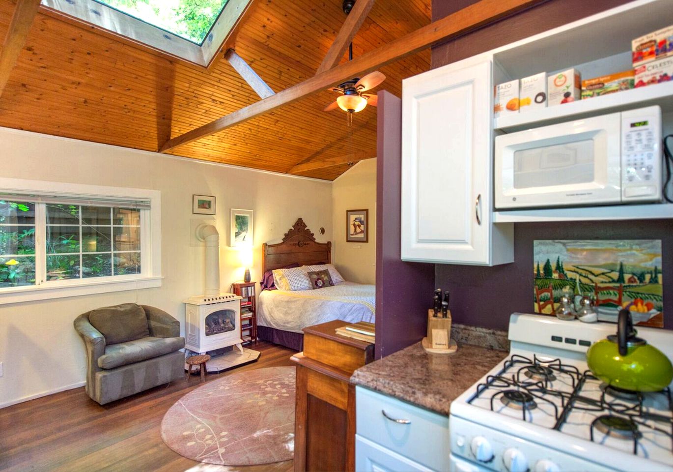 Secluded Cottage Rental with a Private Hot Tub in the Redwoods of Guerneville, California