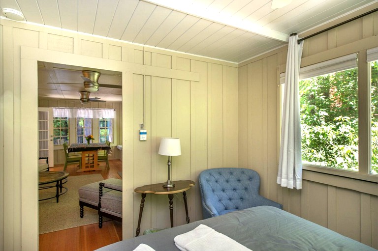 Cottages (Guerneville, California, United States)