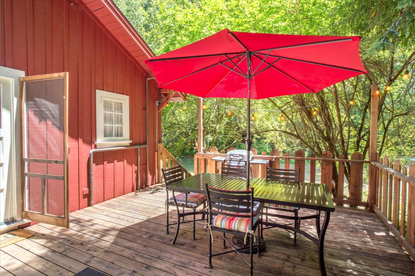 Charming Cabin Rental with Easy Access to the River in Guerneville, California