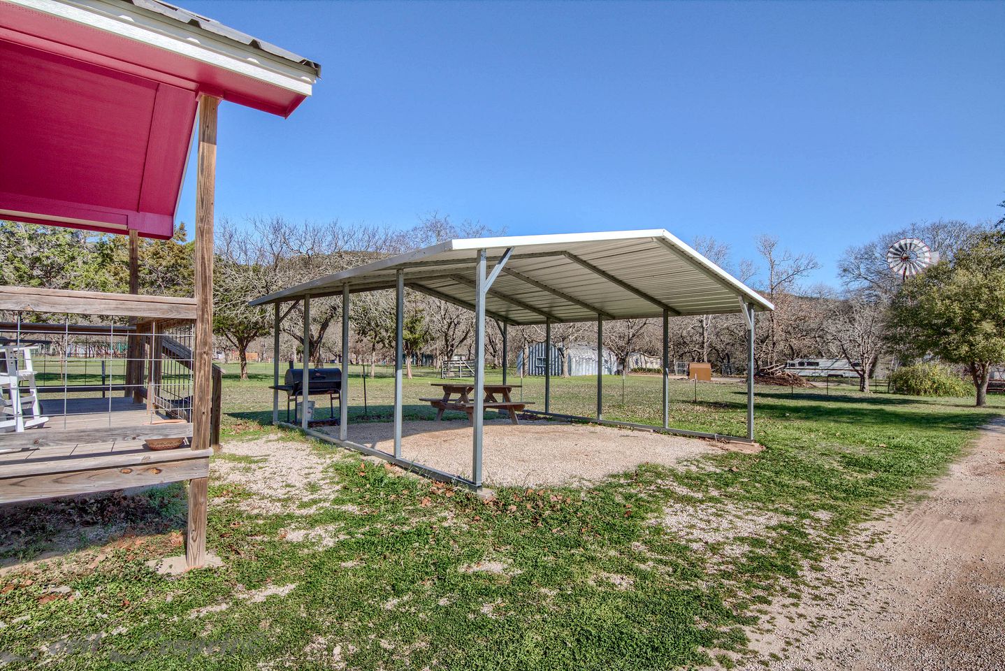 New Braunfels Glamping Cabin, Ideal for a Family Getaway in Texas