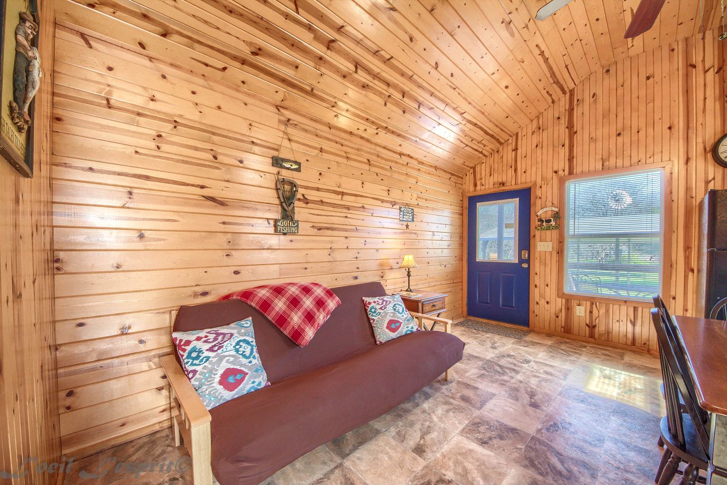 New Braunfels Glamping Cabin, Ideal for a Family Getaway in Texas