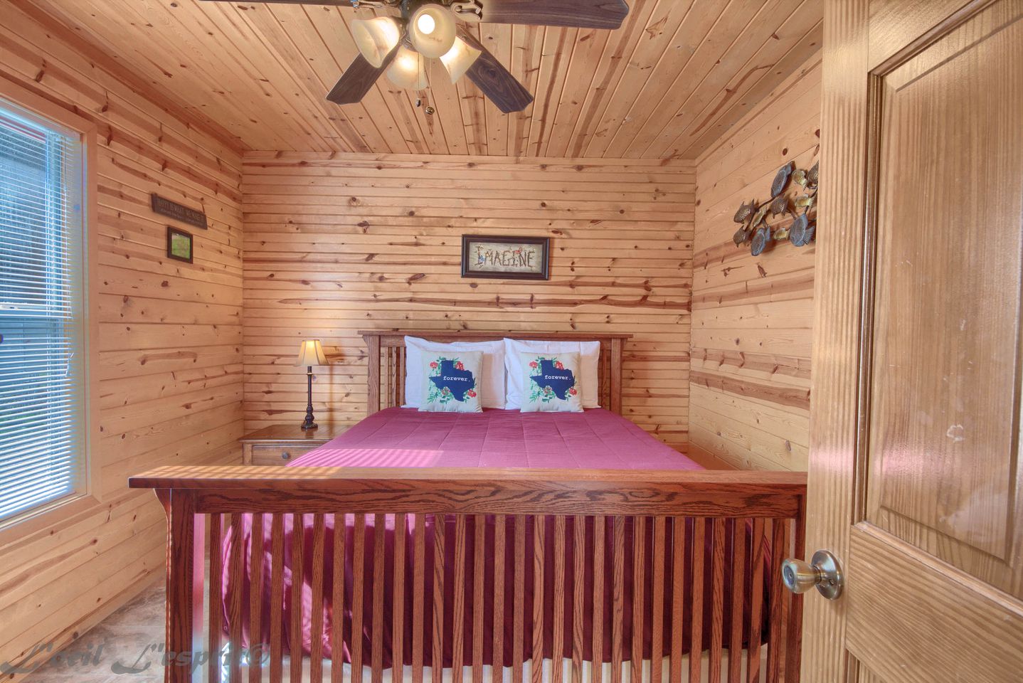 New Braunfels Glamping Cabin, Ideal for a Family Getaway in Texas