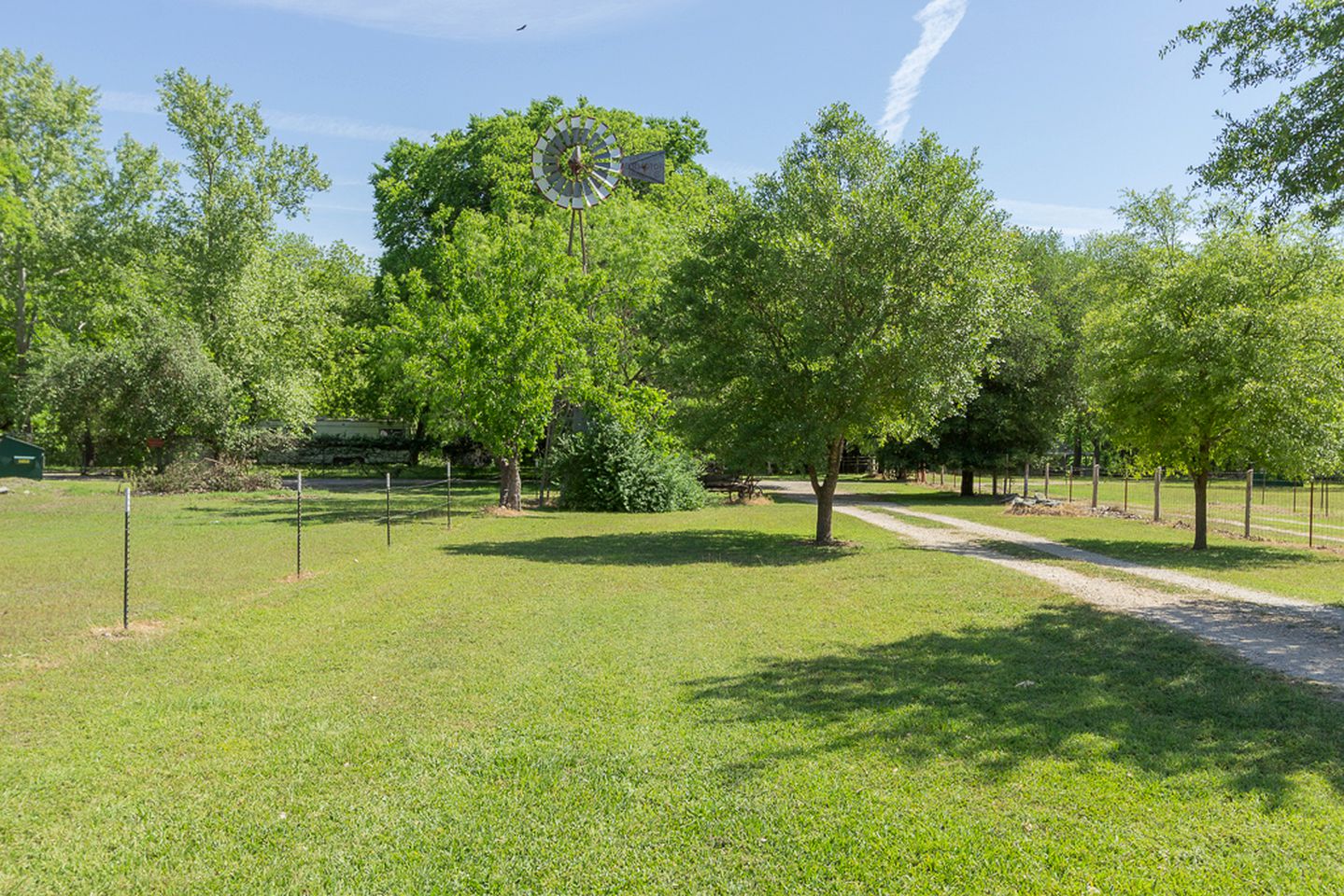 New Braunfels Glamping Cabin, Ideal for a Family Getaway in Texas