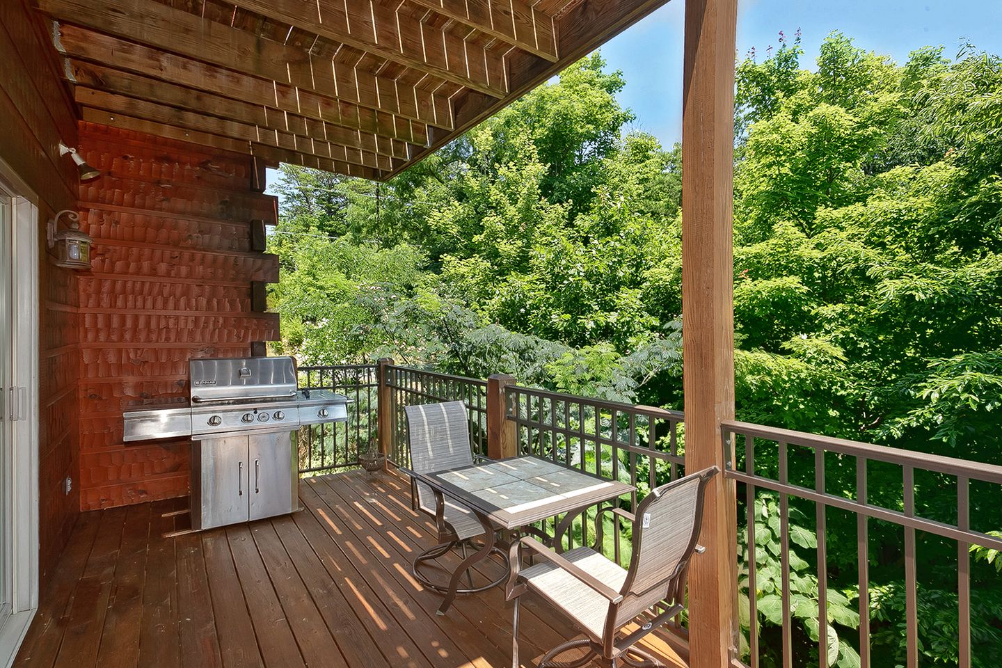 Amazing Gatlinburg Cabin Rental for a Family Vacation near the Great Smoky Mountains, TN