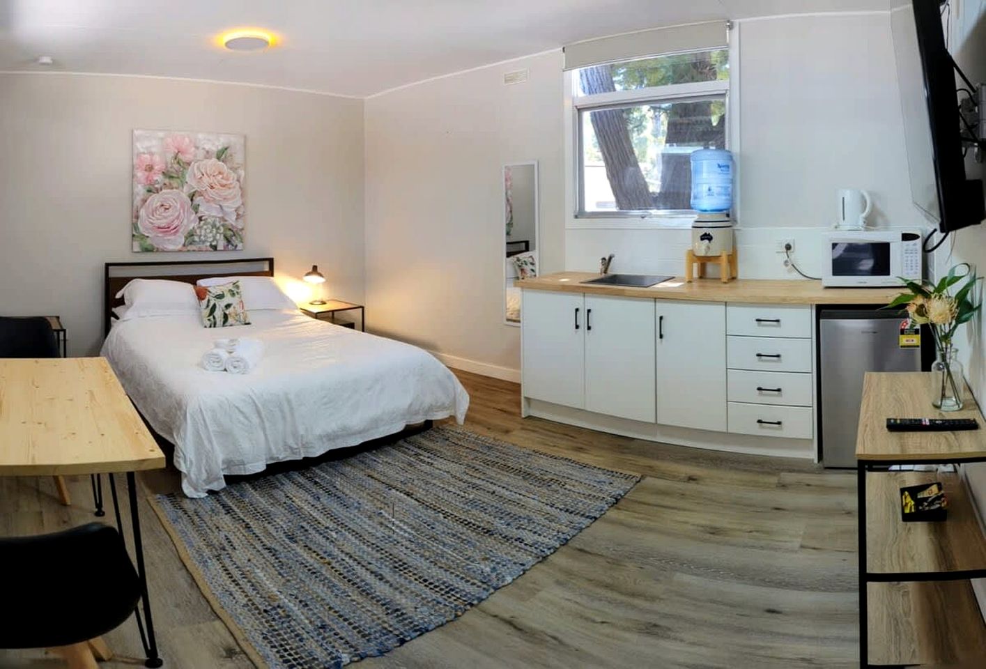 Wine Glamping Escape in Dadswells Bridge, Victoria