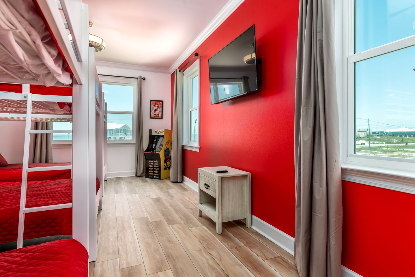 Awesome Oceanfront Beach House with Fantastic Sights in Dauphin Island, Alabama