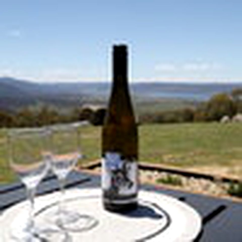 Cozy Family Lodge Room Close to Hiking and Fishing in Kosciuszko National Park, Australia