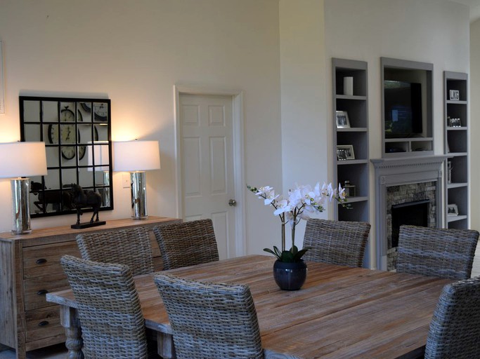 Vacation Rentals (Bracey, Virginia, United States)