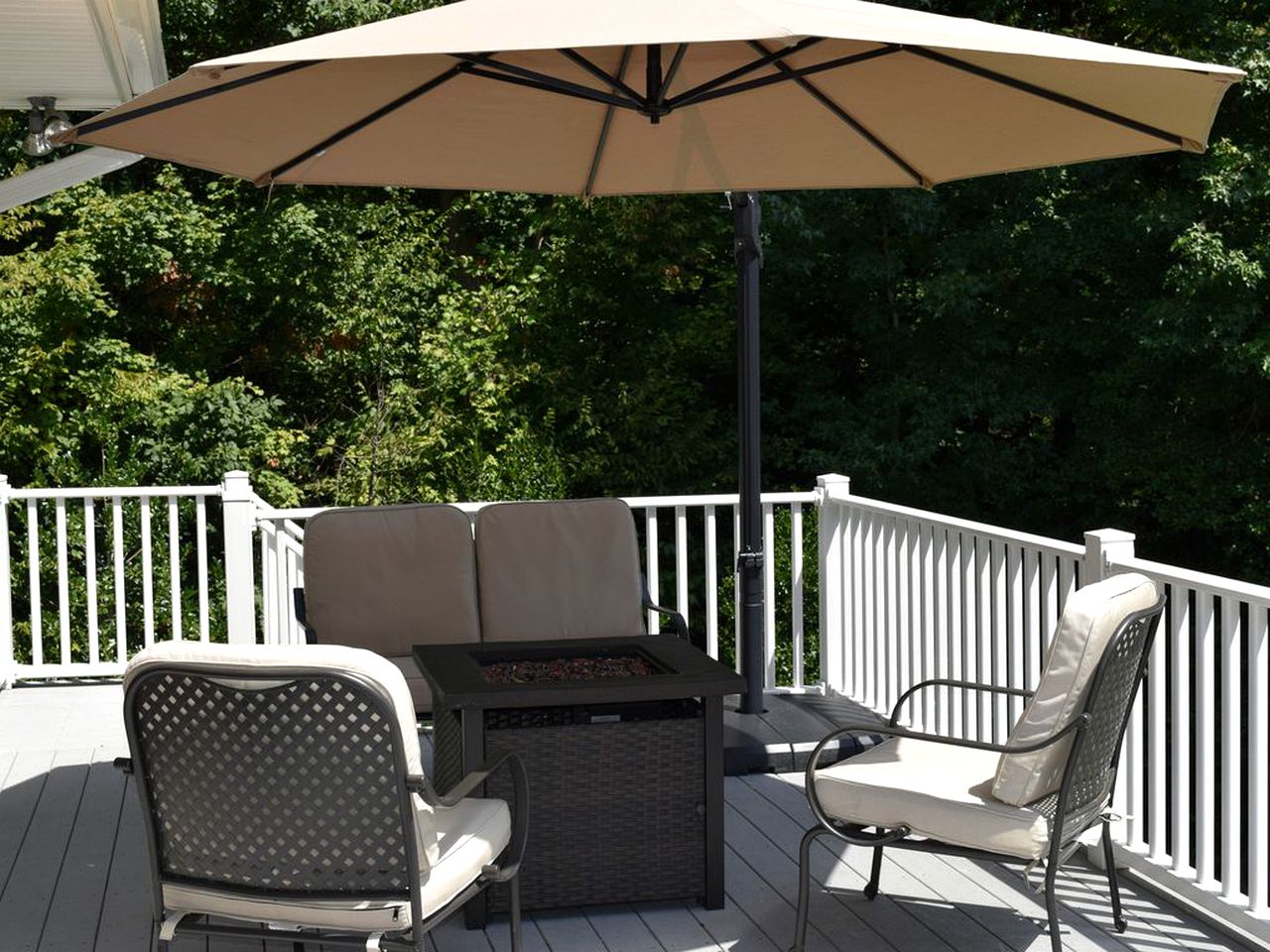 Spacious Family Vacation Rental on the Water in Bracey, Virginia