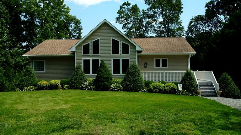 Vacation Rentals (Bracey, Virginia, United States)