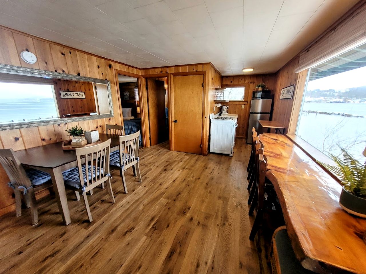 Scenic Lakeside Cabin with Exclusive Boat Dock Near Weirs Beach, Laconia, New Hampshire