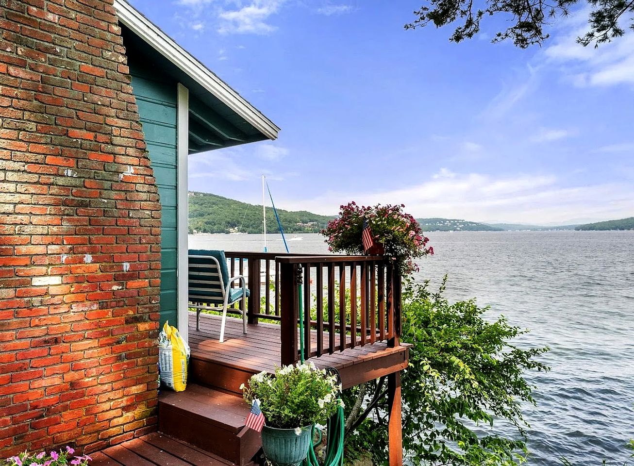 Scenic Lakeside Cabin with Exclusive Boat Dock Near Weirs Beach, Laconia, New Hampshire