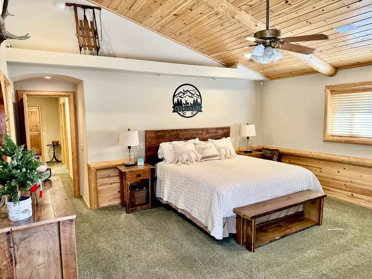 Spacious Mountain Cabin with Game Room and Outdoor Spa near Snow Summit in Big Bear, CA