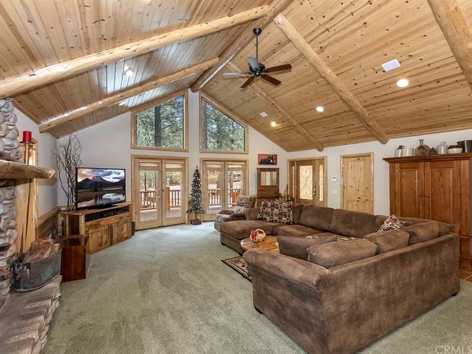 Cabins (United States of America, Big Bear Lake, California)