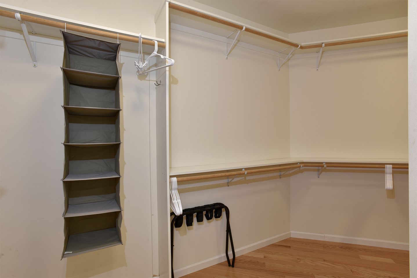 Serene Solar-Powered Retreat with Wood Stove & EV Charger in Mount Shasta, California