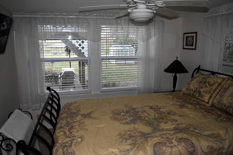 Withlacoochee River Cottage, Vacation Rentals, Dunnellon, United States