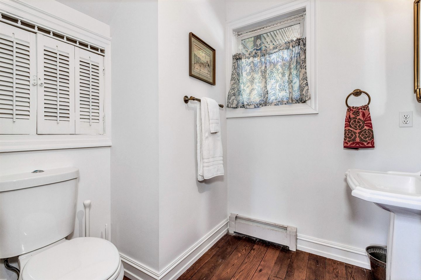 Charming Mountain Home with Expansive Deck Near Asheville in Black Mountain, North Carolina